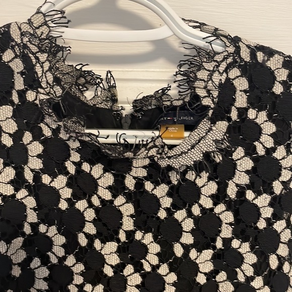 Black and white lace dress by Tommy Hilfiger - Picture 3 of 3